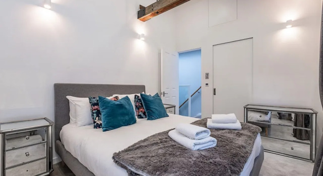 London Choice  - South Kensington Mews, Забронировать Дом для отпуска Коттеджи Лондона, рядом с Церковь Св. Августина, Коттедж