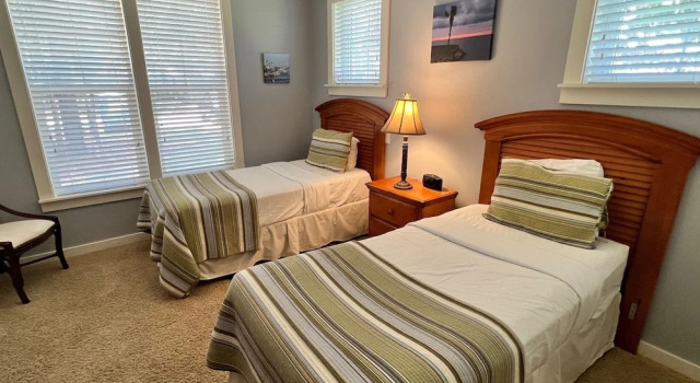 1380 Laurel Grove 3 Bedroom Home by RedAwning, Varaa Lomakoti Hotellit Emerald Coast uima-altaalla, Uima-allas