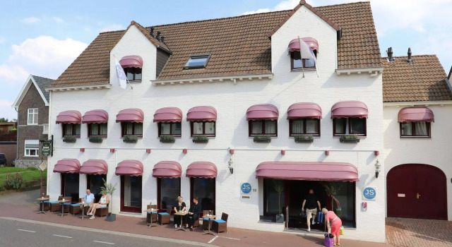 JS Hotel Epen, Забронировать Отель Отели Эпен 3 звезды, 3*
