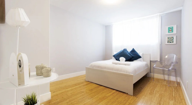 Spacious 5BR in Plateau by Sonder, Rezervasyon Otel Plateau Mont Royal Montreal, Complexe Desjardins yakınında