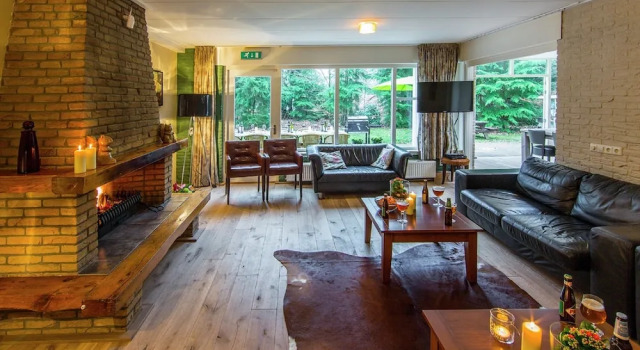 Cozy home with lots of privacy, in the forest, Réserver Hôtel Hôtels à Salland avec piscine, Piscine