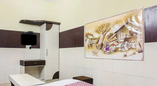 OYO 48853 Hotel Sunshine