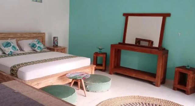 Kupu-kupu guest house, Rezerwuj Pensjonat Hotele w Purwakerti z basenem, Basen