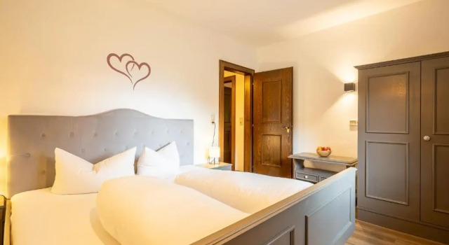 Appartement Residenz Schatz, Rezerwuj Apartament Hotele w Tyrol z parkingiem, Parking