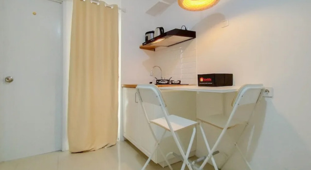 Номер Standard Cozy Living And Simply 2Br At Bassura City Apartment