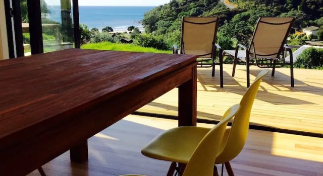 Коттедж с 2 комнатами с видом на океан Ocean Cliff Court