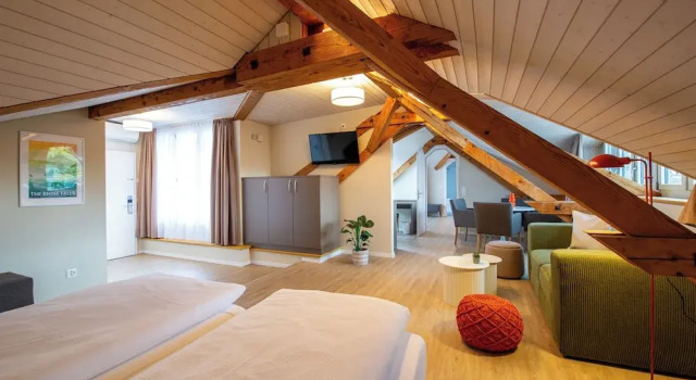 Люкс Мансарда с 2 комнатами Hotel Kronenhof