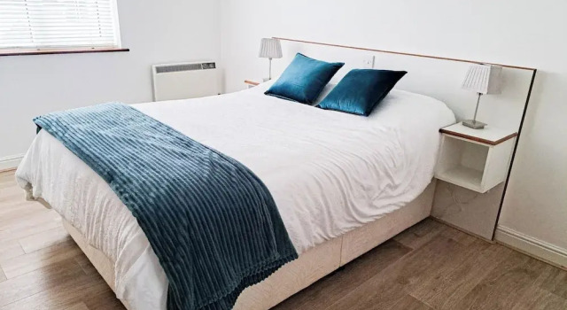 Moore Bay Holiday Homes, Book Hotel Hoteller i Clare med pool, Swimmingpool