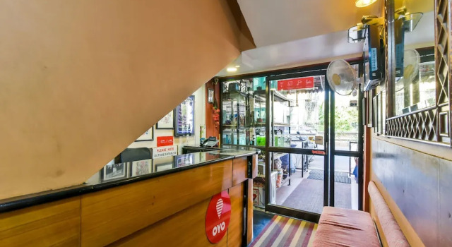 OYO 2863 Hotel 4 Pillar's, Varaa Hotelli Hotellit Panaji pysäköinnillä, Pysäköinti
