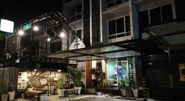 Люкс White Monkey Guesthouse