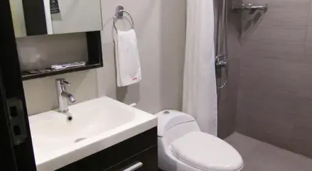 Трёхместный номер Deluxe Artina Suites Hotel