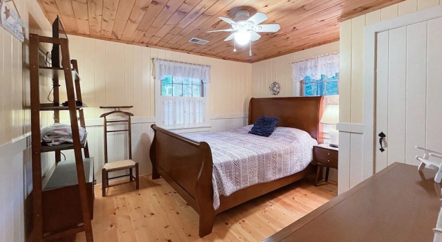 Dewey Cottage - Y854 Adorable Cottage Close To Long Sands Beach And Short Sands 4 Bedroom Home by RedAwning, Buchen Sie Ferienhaus  