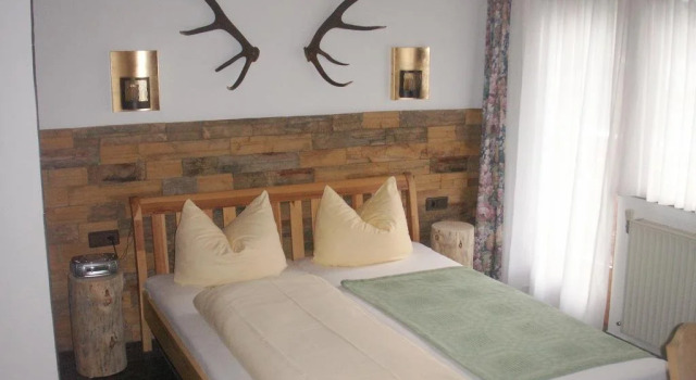 Haus Sonnleiten, Rezerwuj Hotel Hotele w Tyrol z parkingiem, Parking
