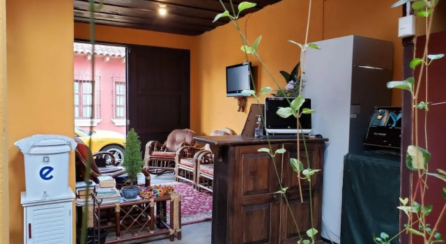 Parrot House, Забронировать Отель Антигуа-Гватемала Сакатепекес, рядом с Смотровая площадка «Серро-де-ла-Крус»