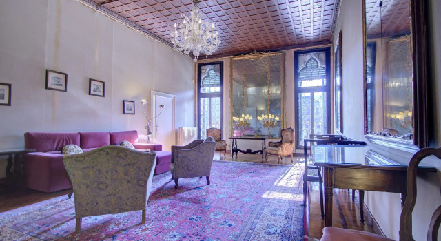 PANORAMIC 9 WINDOWS OVER GRANDCANAL, 3 bed, 2 bath