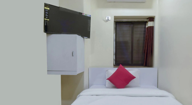 OYO 71260 J S Palace, Prenota Hotel Calcutta 