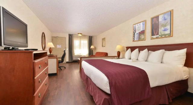 Двухместный полулюкс Отель Signature Inn