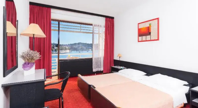 Двухместный номер Standard с балконом и с видом на море Delfin Hvar Hotel