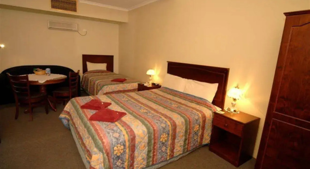 Oasis Motor Inn, Забронировать Отель Брокен-Хилл Новый Южный Уэльс, рядом с Broken Hill Train Station