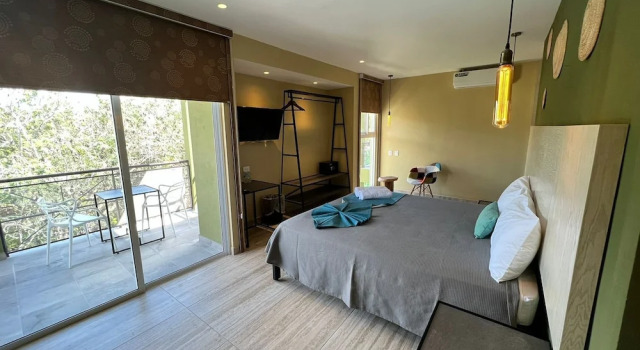 LOL-HA Cancun Boutique Hotel
