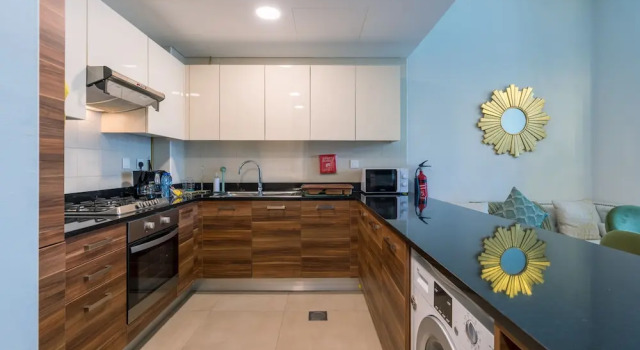 Апартаменты Stunning 1B Apartment With Balcony in Dubai Marina