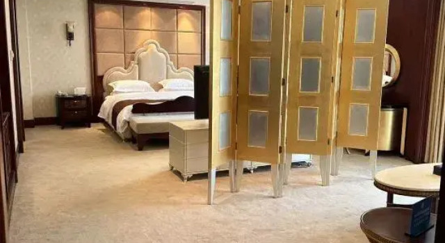 Luksusowy suite King & Queen Garden Hotel