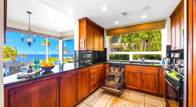 Номер Standard с 5 комнатами с балконом Kapalua Bay Villas Ocean View 1 BR Sleeps 4 Villas Steps to Beach Complimentary Car with 6 Nights KBV-24G3 by KBM