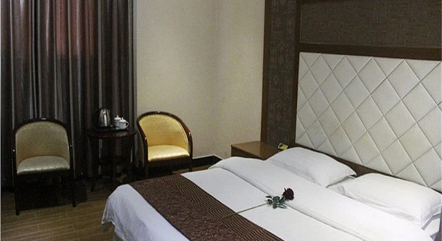 Yujing Business Hotel, Prenota Hotel Huaying Sichuan