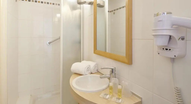 Двухместный номер Standard Hôtel Vacances Bleues Villa Caroline