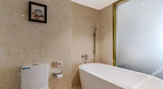 Huainan Xinjinjiang Hotel, Book Hotel Hoteller i Huainan med parkering, Parkering