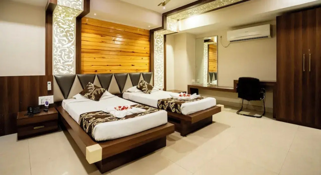 Люкс с балконом Hotel Grand Arjun