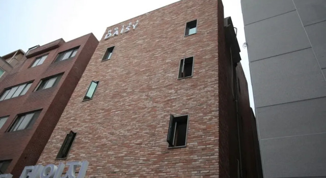 Sinchon Localfriends Hotel