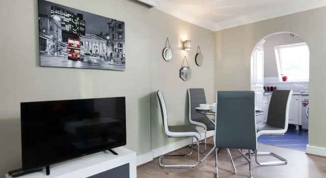 Luxury 2 bed apartment Warren Street