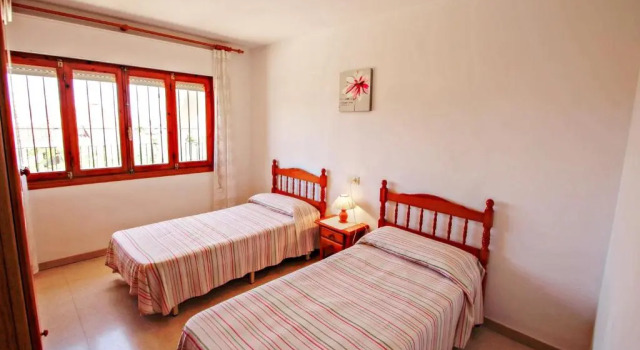 Laura-29A - pretty holiday property with garden and private pool in Calpe