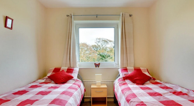 Homely Holiday Home in Saundersfoot With Garden
