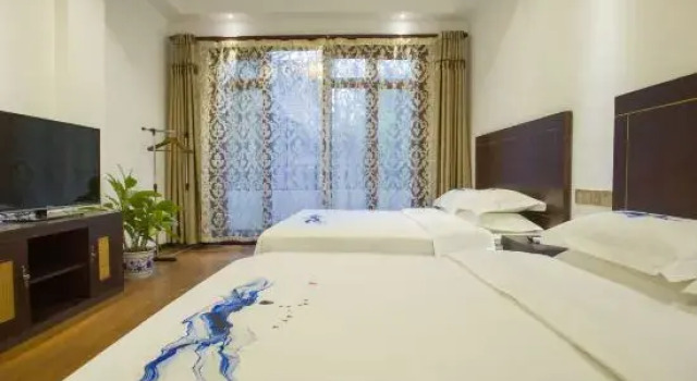 Семейный номер Standard с красивым видом из окна Zongjin Inn