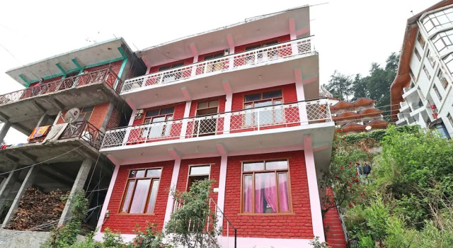 OYO 14238 Home Valley View Studios Hadimba Road