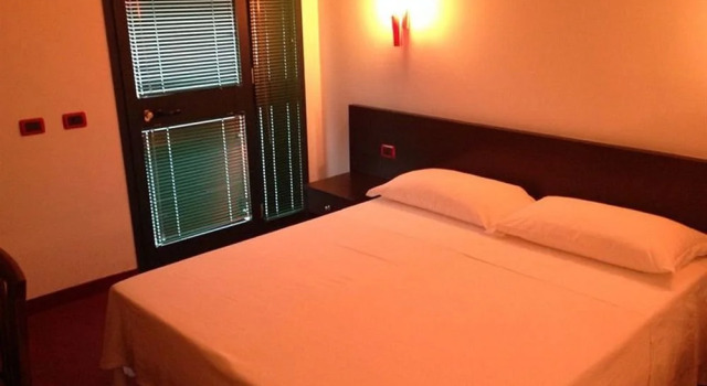 Oasi Cavett, Boek Hotel Hotels in Mercallo met ontbijt, Ontbijt