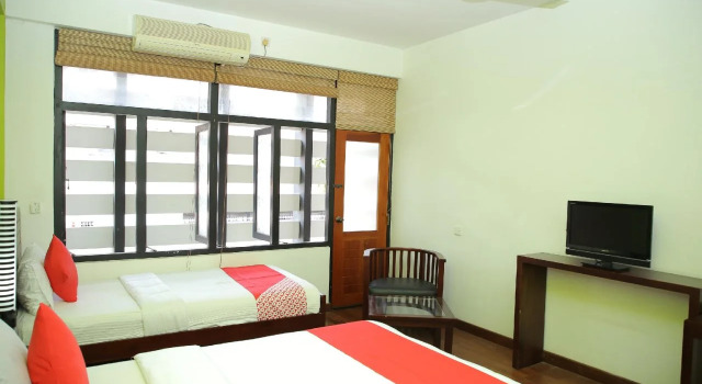 Subhas Hotel