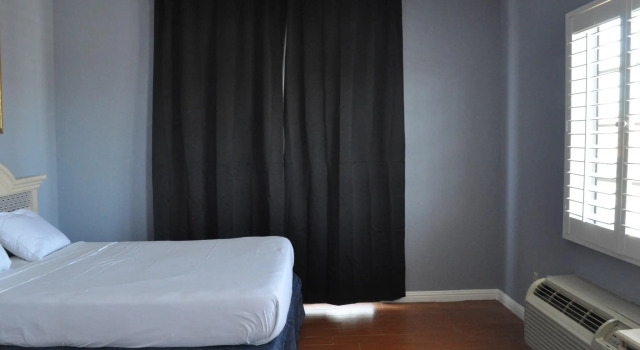 Четырёхместный номер Standard Big A Motel & Suites Near Disneyland Orange County