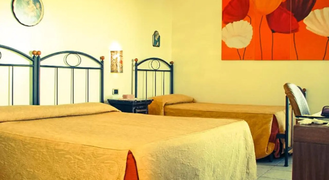 Трёхместный номер Superior Hotel Il Faro Della Guitgia Tommasino