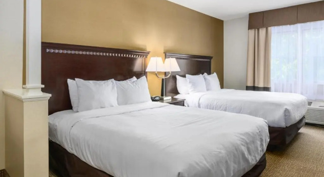Четырёхместный люкс SpringHill Suites by Marriott Freeport Brunswick