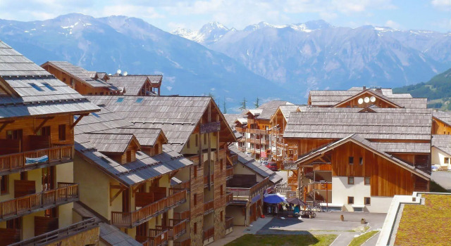 Les Terrasses du Soleil dOr By Infini Mountain, Забронировать Отель Лез-Ор Hautes-Alpes, рядом с Горнолыжный подъемник Риу Сек