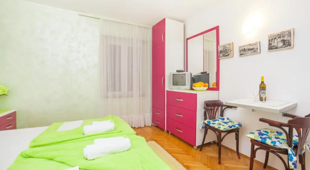 Apartments Adria, Book Apartment Petrovac na Moru 