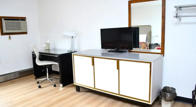 Четырёхместный номер Standard American Motel Waseca