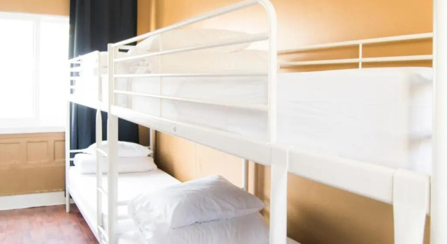 Кровать в общем номере Avenue Hostel & Suites