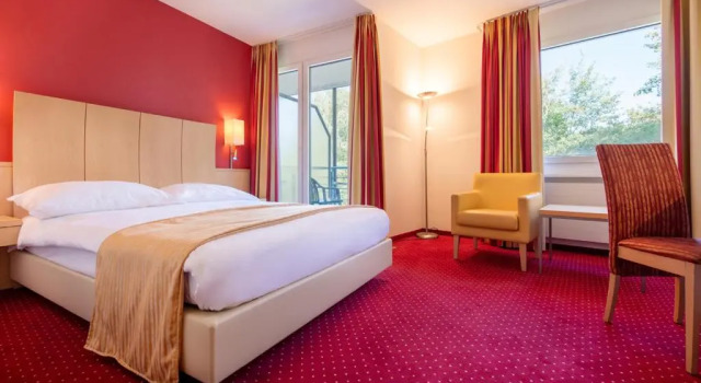 Двухместный номер Standard с балконом Grand Hotel et Centre Thermal dYverdon-les-Bains