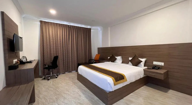 ECKO Sterling Inn Near Bangalore International Airport, Забронировать Отель Отели штата Карнатаки с парковкой, Парковка