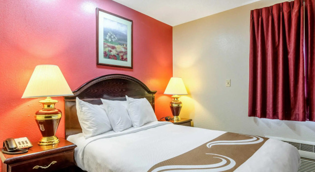 Номер Standard Quality Inn South