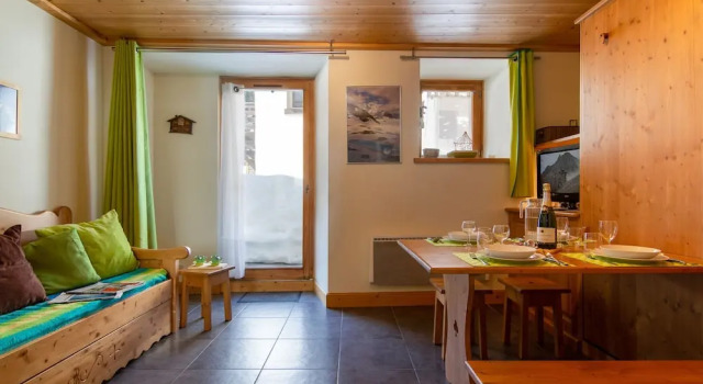 Appartment Arsene No 1, Prenota Hotel Hotel a Alvernia con parcheggio, Parcheggio